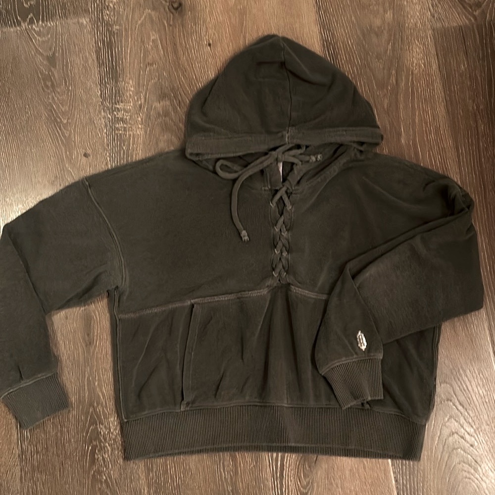 ✨FP movement hoody✨